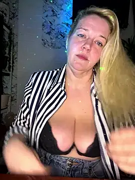 JenniferCarmen webcam