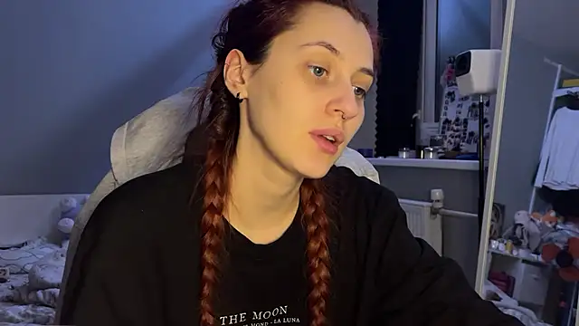 uniarten - Uniarten's free webcam - UK Sex Cams