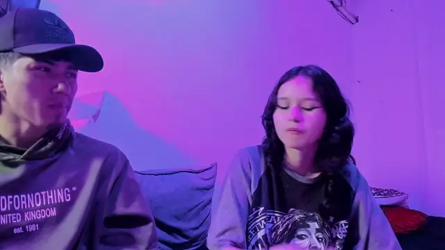 Laura_and_Kevin webcam