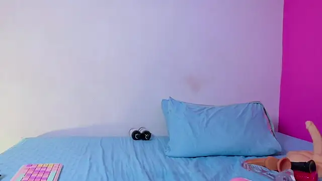 cutepetitee webcam