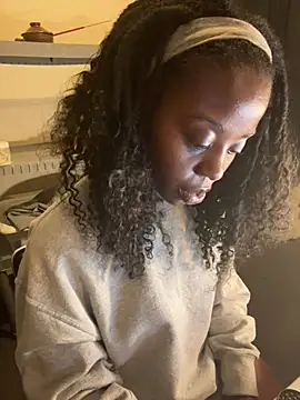 choclatepeaach - Choclatepeaach's free webcam - UK Sex Cams