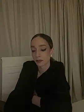 lolavixxxen - LolaVixxxen's free webcam - UK Sex Cams