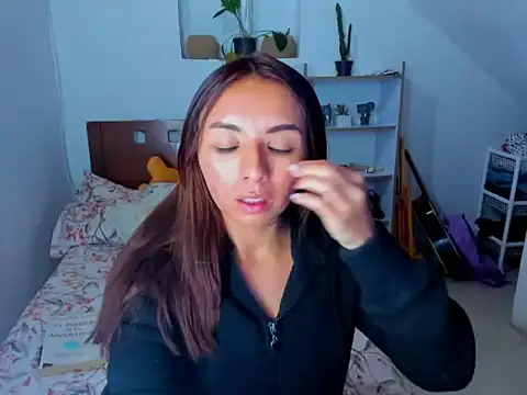 megan_doll2123 webcam