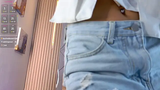 sara_swift9 - Sara_swift9's free webcam