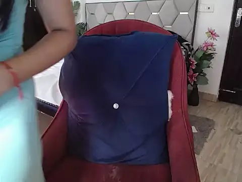 little_princess01 (F teen) - show ass