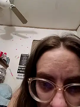 snowbird1117 - Snowbird1117's free webcam - UK Sex Cams