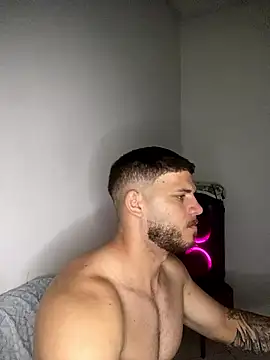 Andeilson1999 Live Webcam on Stripchat