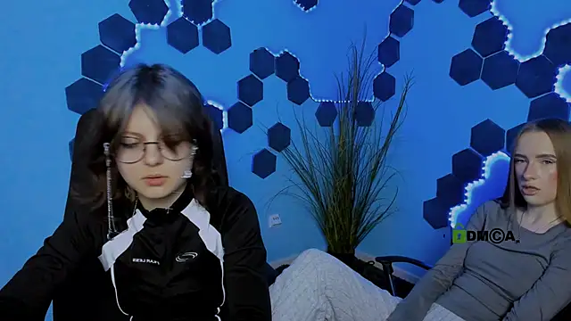 doll_vey - Doll_vey's free webcam - UK Sex Cams