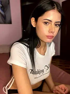 baby_meli (F teen) - SHOW BOOBS🤍