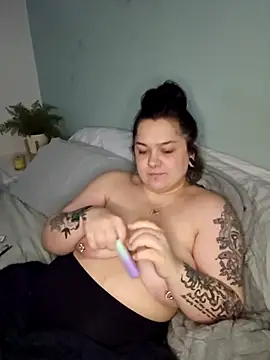 Saucy-Serenity webcam