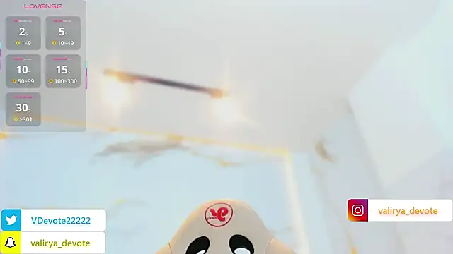 valirya_devote webcam