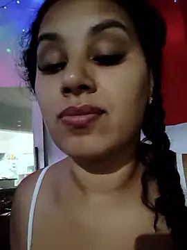 Larissinha015 webcam