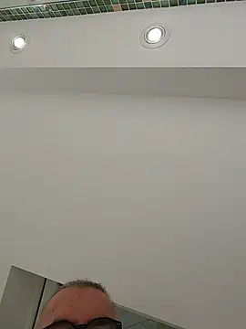 Oldmenhot66 webcam
