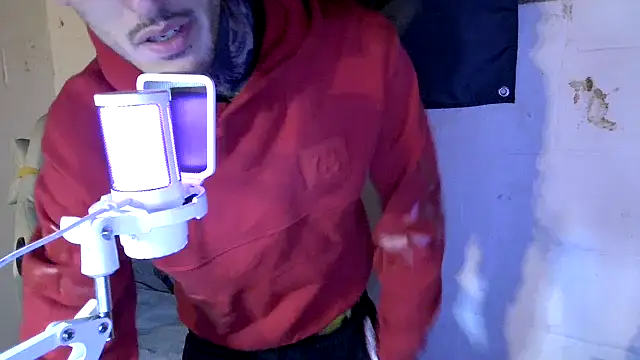 KumWithTheKommas webcam