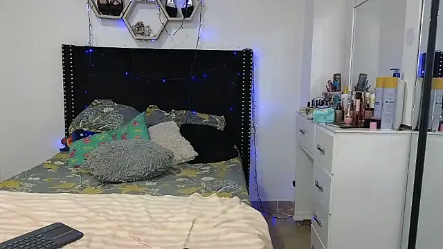 charlotte_077 webcam