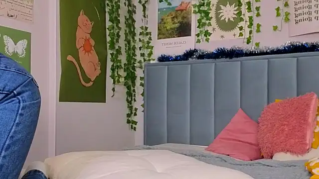 Fit_Brunette_ webcam