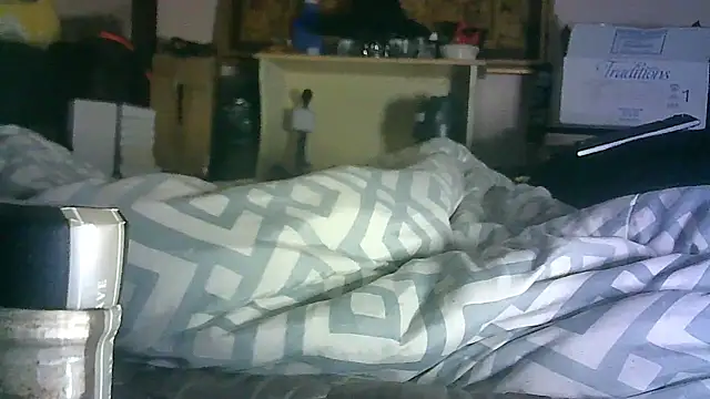 ON3YOULLN3VER_FIR3 webcam