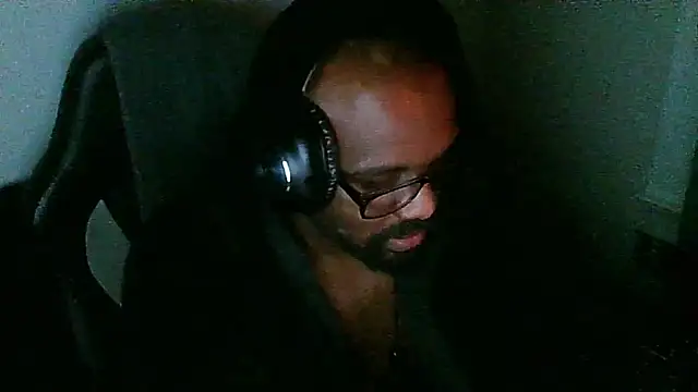 MrUnintentional webcam