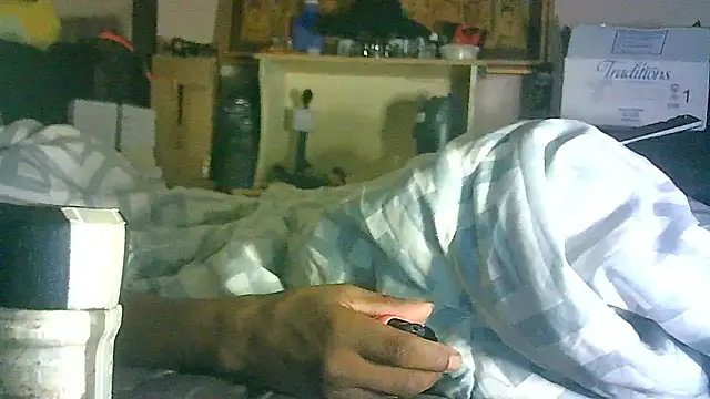 ON3YOULLN3VER_FIR3 webcam