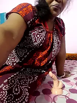 Cute-Swewty webcam stripchat model stream image