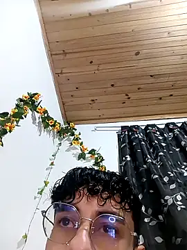 2_milo_verus_4 webcam