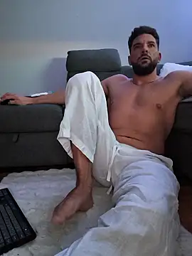 angelo_33 (M young) - spanking ass with a whip