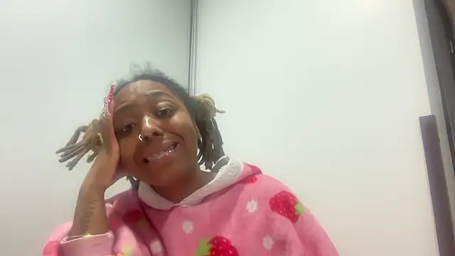 ChocolateCakeQueen webcam