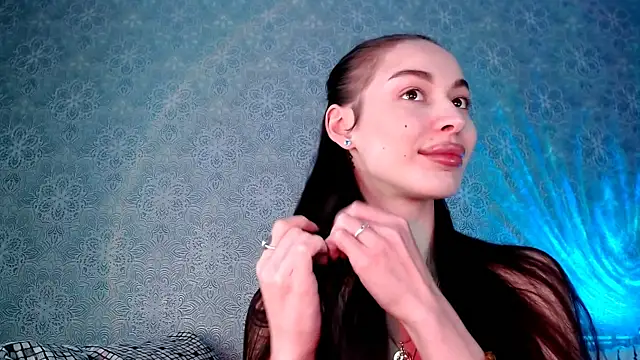 Daphne_Darkthorn webcam