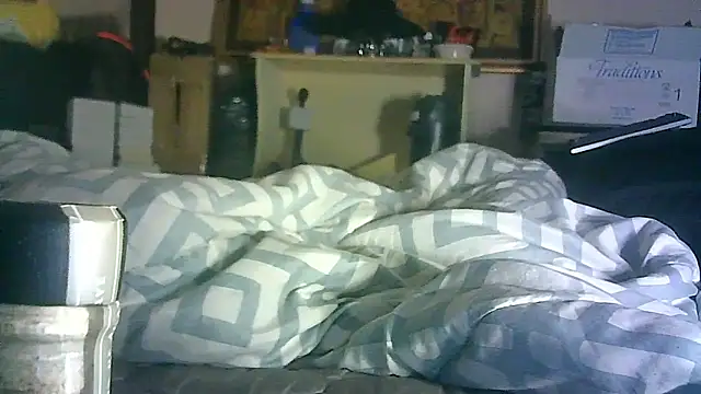 ON3YOULLN3VER_FIR3 webcam