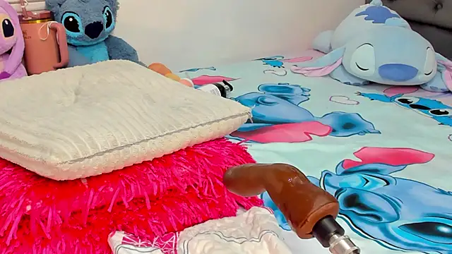 Elizabeth_18_ webcam