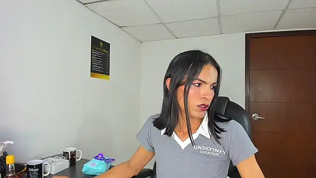 Aisha_hotts777 webcam