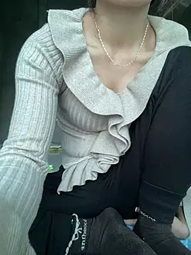 nhinhi-sexy webcam stripchat model stream image