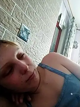 ponka2011 - Ponka2011's free webcam