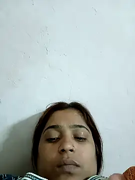 Trisha_71 webcam