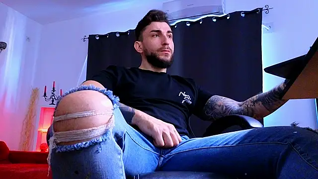 MightyAaron66 webcam