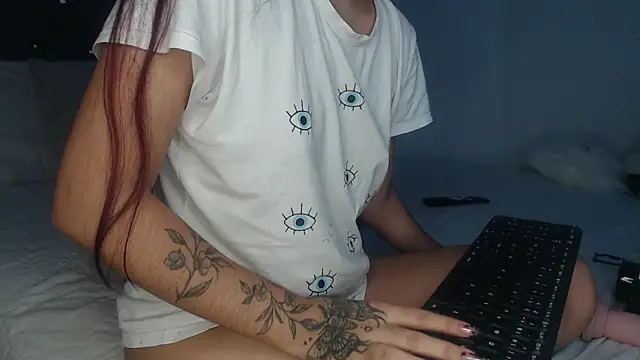 LittleAli03 webcam