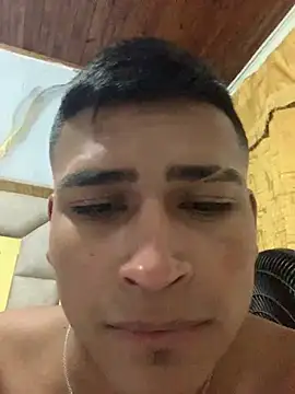 Emiliano_Reyes webcam