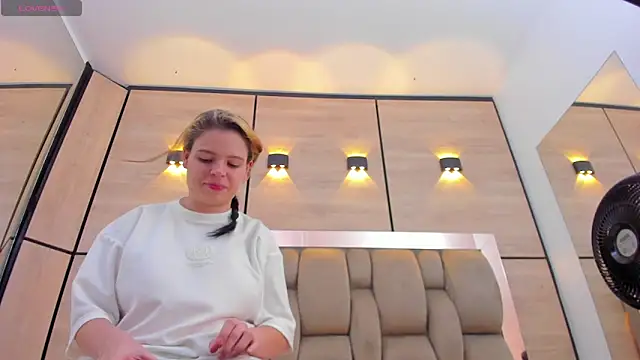 dorothy_vegga webcam stripchat model stream image