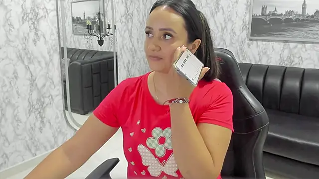 AlexandraMilff webcam