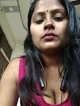 Jasmine_Januja webcam