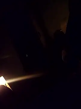 Hotredheadandtoungelasher webcam