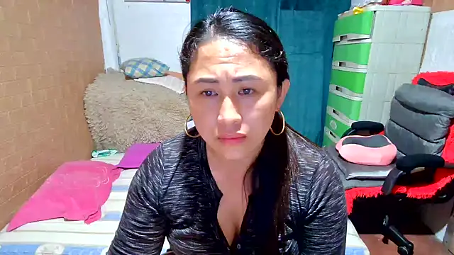 Ugly-Filipina webcam