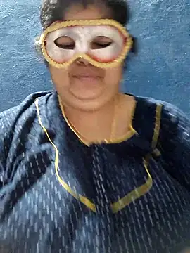 tamilthanushri webcam