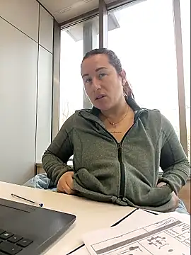 bichota85 (F milf) - Video for last tipper+ show baño job