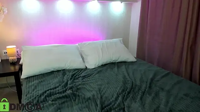 Adelina_Bliss webcam