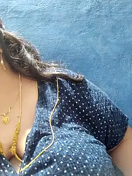 tamilthanushri webcam