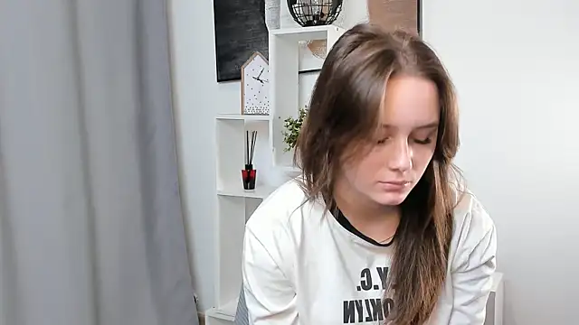 GenevieNyreen webcam