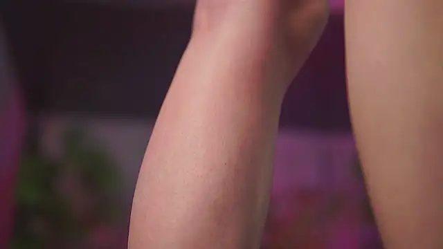 HotBustyBabeX webcam