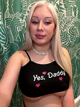 LaraHollywood webcam