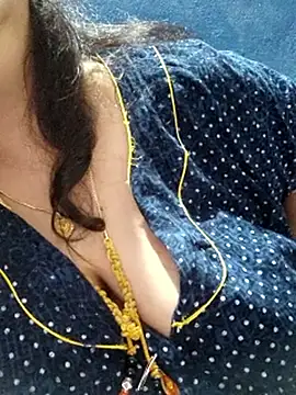 tamilthanushri webcam